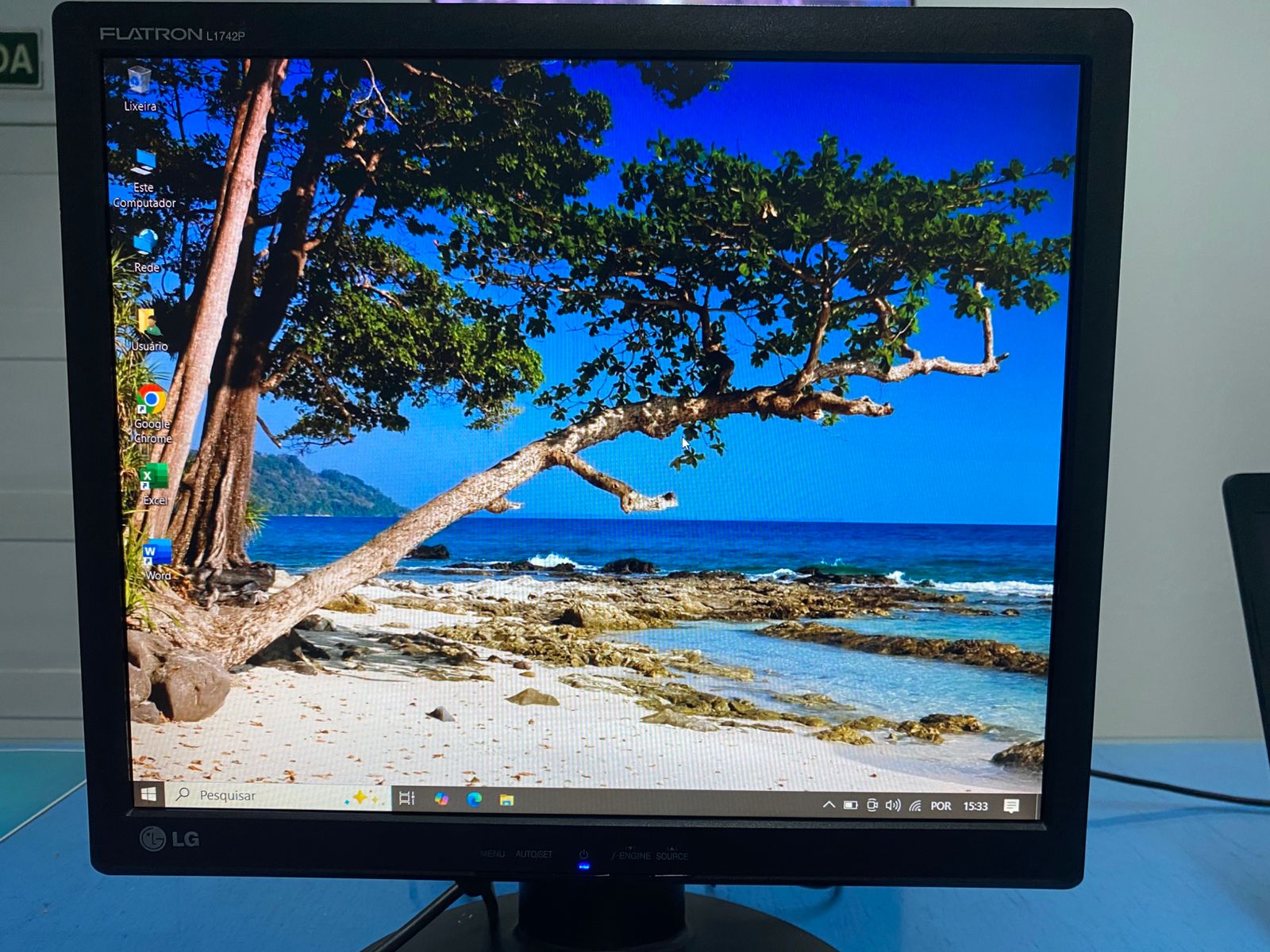 Monitor LG 17" (Usado) - Flatron L1742P 4x4 VGA e DVI - Imagem 2