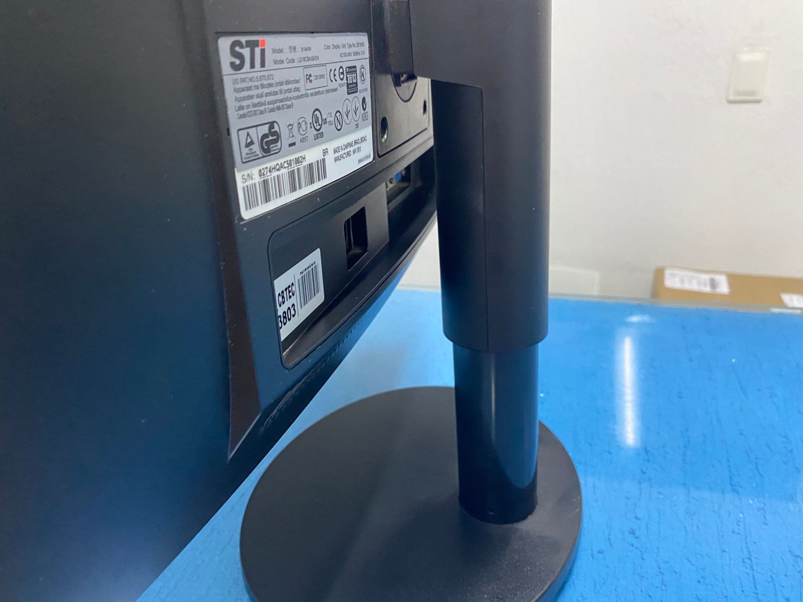 Monitor Semp Toshiba (Usado) - B1940W - 18,5" - Imagem 3