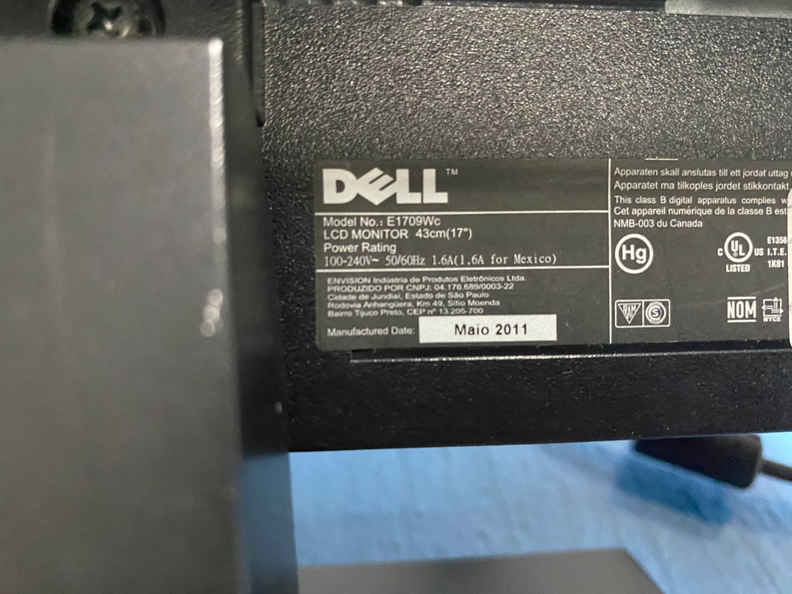 Monitor Dell (Usado) E1709wc 17 Widescreen 1440x900 Vga Cor Preto Voltagem 110v/220v - Imagem 5